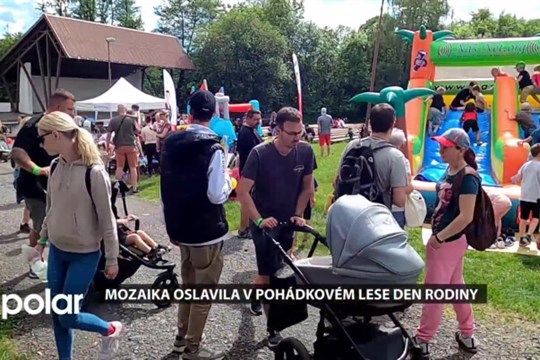 Mozaika se stovkami dětí oslavila v pohádkovém lese den rodiny