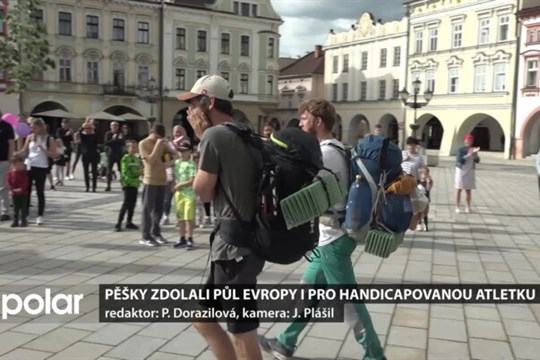Pěšky zdolali půl Evropy a přešli Alpy i pro malou handicapovanou atletku