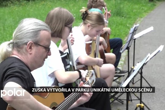 ZUŠka vytvořila v městském parku unikátní uměleckou scénu