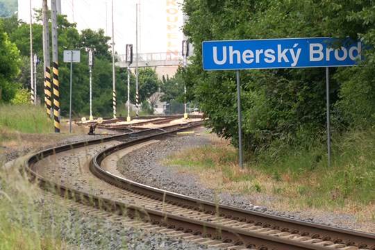 Starostové a železniční projektanti jednali o elektrifikaci Vlárské dráhy