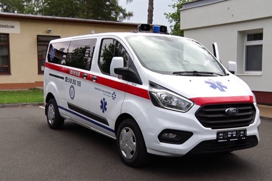 Nová sanitka bude pomáhat novorozencům