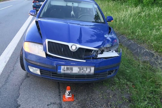 Řidič kamionu ujel od nehody, policisté hledají svědky