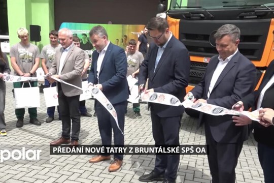 Tatrovka, postavená bruntálskými průmyslováky, byla slavnostně předána Správě silnic MS kraje za účasti zástupců ministerstva, MS kraje a města