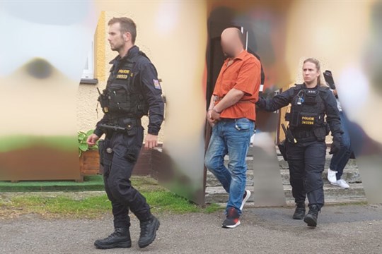 Kriminálka odhalila pachatele vraždy, peníze od zavražděné seniorky u utratil za alkohol a sexuální služby