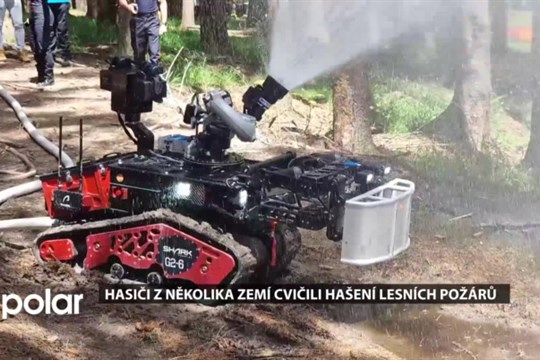 Hasiči z několika zemí cvičili v Beskydech hašení lesních požárů s novými technologiemi