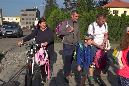 Rožnov se snaží motivovat žáky k chůzi pěšky nebo jízdě na kole 