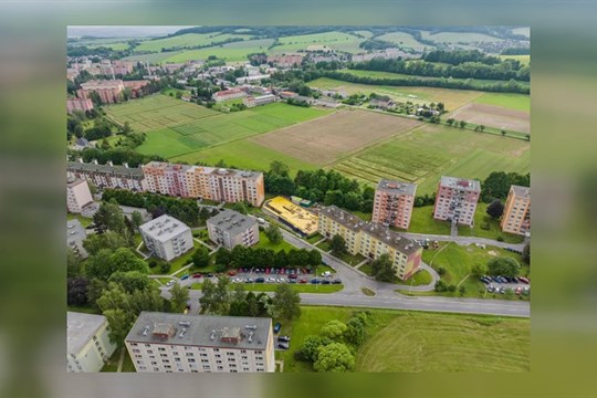 Pokračuje výstavba parkovacího domu v Šumperku
