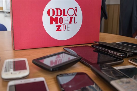 Žáci v kraji vysbírali téměř 2,5 tisíce starých mobilů