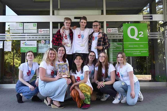 Dobrovolníci z olomoucké FN přišli rozveselit dětské pacienty