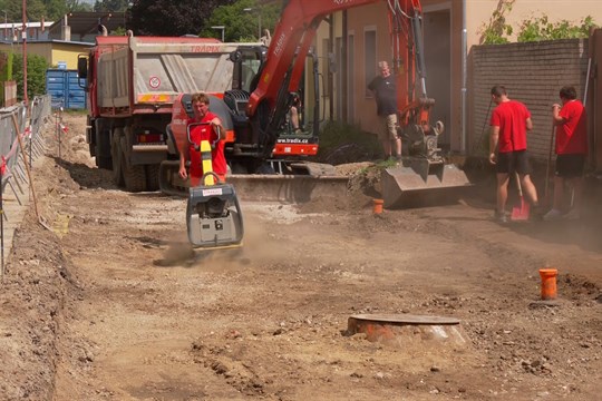 Práce na rekonstrukci ulic Sochorcova a Spojovací ve Starém Městě postoupily