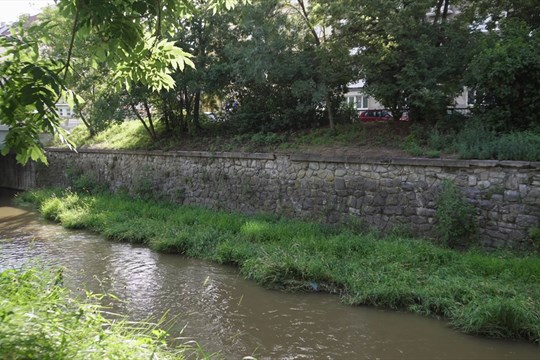 Koryto řeky Bystřice se bude opravovat. Ovlivní to i náplavku