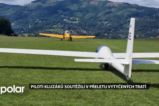 Piloti kluzáků několik dnů soutěžili v přeletu vytyčených tratí