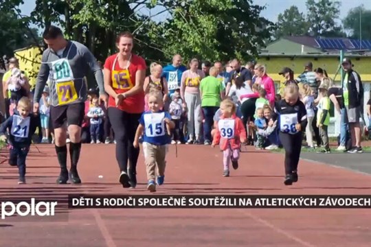 Děti s rodiči společně soutěžili na atletických závodech