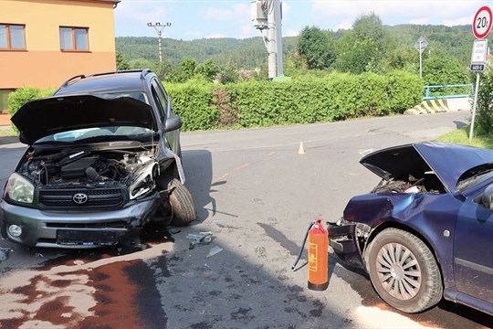 Seniorka pod vlivem způsobila nehodu