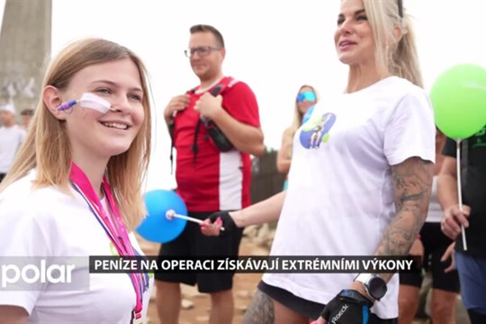 Nemocnou dívku vytáhli na Lysou horu, teď pro ni poběží extrémních 365 kilometrů