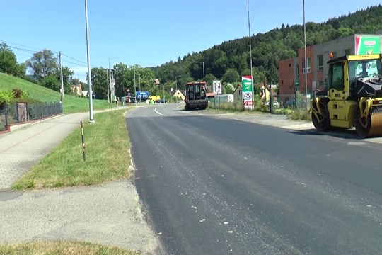 Státní fond dopravní infrastruktury podpořil obnovu povrchů vozovek v kraji