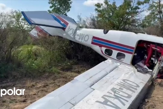 Po nezdařeném nouzovém přistání skončil zraněný pilot v nemocnici