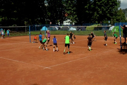 Slivovicový turnaj opět rekordní, zúčastnilo se 270 volejbalistů