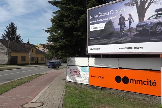 Město bojuje s reklamním smogem