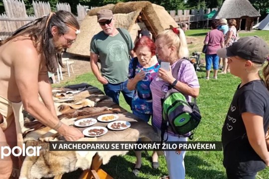 V archeoparku se tentokrát žilo pravěkem, přednášel i profesionální pračlověk