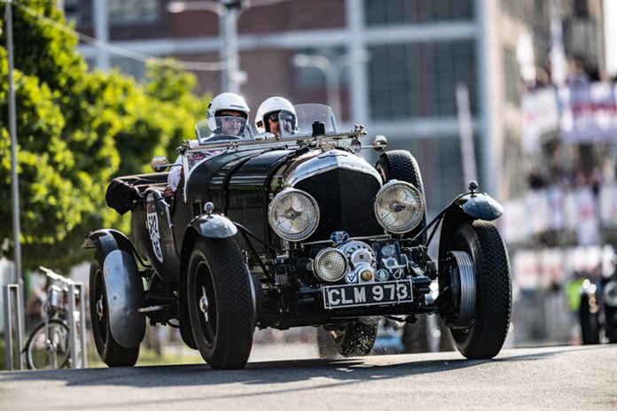 Na start „barumkové“ Bugatti Grand Prix se postaví i patnáctinásobný mistr světa Agostini