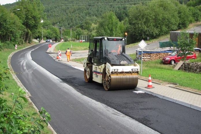 Práce silničářů na Kudlově jsou v plném proudu. Počítejte s jednosměrnou uzavírkou