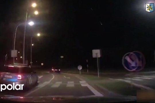 Řidič se zákazem řízení po marném zběsilém ujíždění odmítl testy na alkohol i drogy