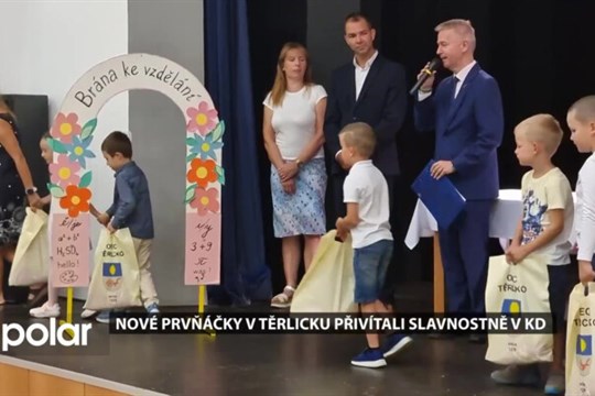 Nové prvňáčky v Těrlicku slavnostně přivítali programem v kulturním domě
