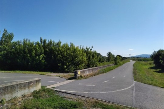 Osvětlení cyklostezky a modernizace hřiště. Občané Otrokovic vybrali vítězné projekty, které „POHNOU městem“