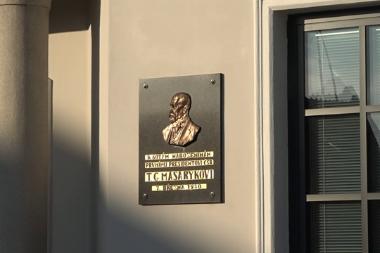 Představitelé Kunovic položili květiny na třech místech