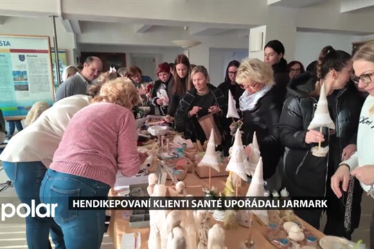 Hendikepovaní klienti Satné uspořádali jarmark na havířovském magistrátu