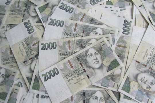 Muž přeposlal statisíce na cizí účty. Chtěl ochránit své finance