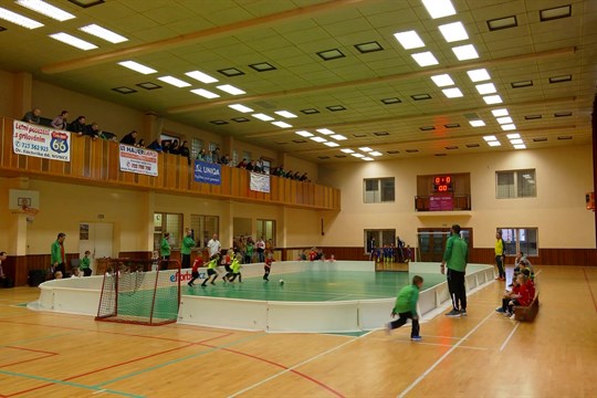 V nivnické sportovní hale probíhají poslední turnaje před demolicí