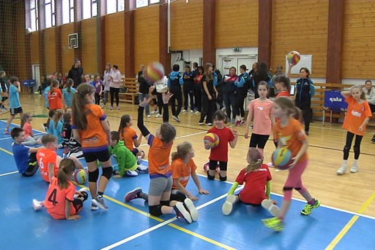 Na Lapači se hrál Barevný minivolejbalový turnaj