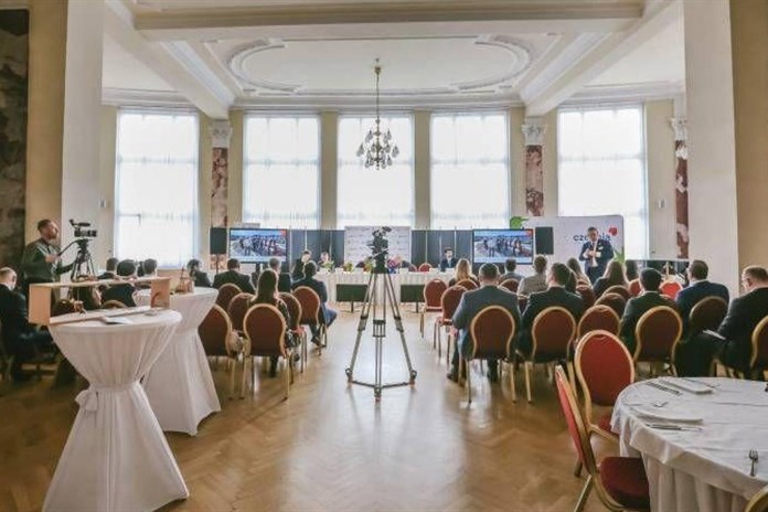 Karlovy Vary hostily debatu o inovacích, autonomní mobilitě a EXPO 2025