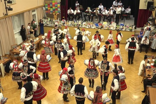 Tombola lákala například na plně hrazené vysokoškolské studium