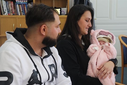 Starosta přijal na radnici první hodonínské dítě tohoto roku s rodiči