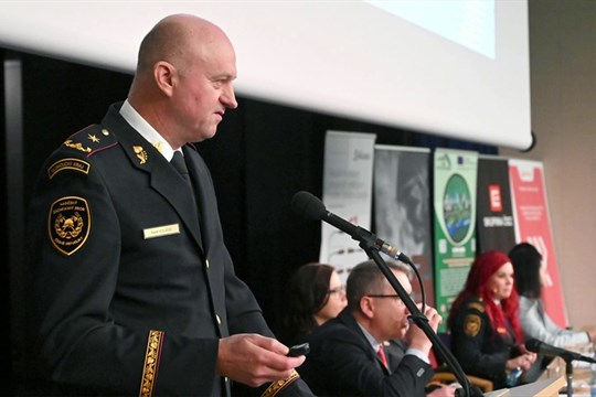 Krajský ředitel hasičů na mezinárodní konferenci prezentoval zásahy u povodní