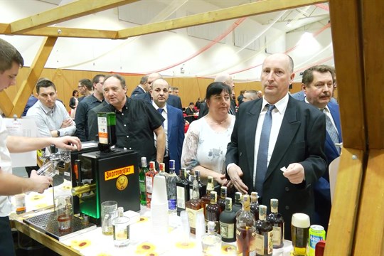 Hasičský ples v Ostrožské Nové Vsi navštívilo více než tři sta hostů  
