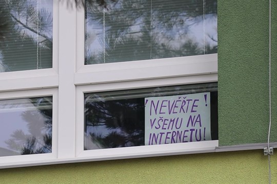 Ministr Bek se zajímal o opatření na hodonínské základní škole