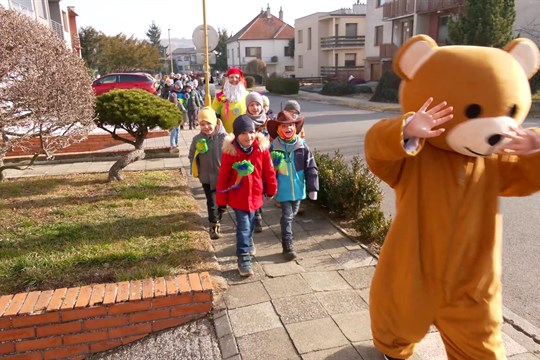 ZŠ TGM v Mařaticích uspořádala vlastní fašankový průvod
