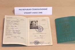 Žáci se na otrokovické radnici seznámili s vývojem dokladů