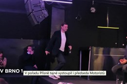 V Enter Clubu vystoupil v pořadu Přísně tajné i předseda Motoristů Petr Macinka