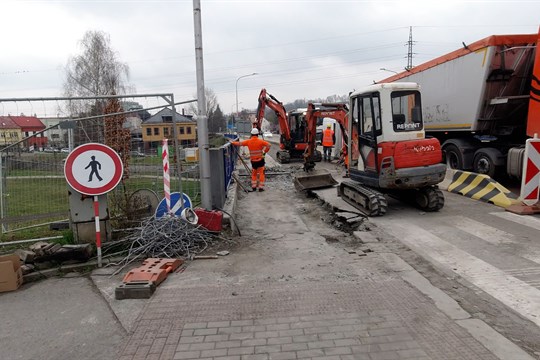 Od pondělí se začne opravovat turbokruháč. V květnu přijde na řadu most