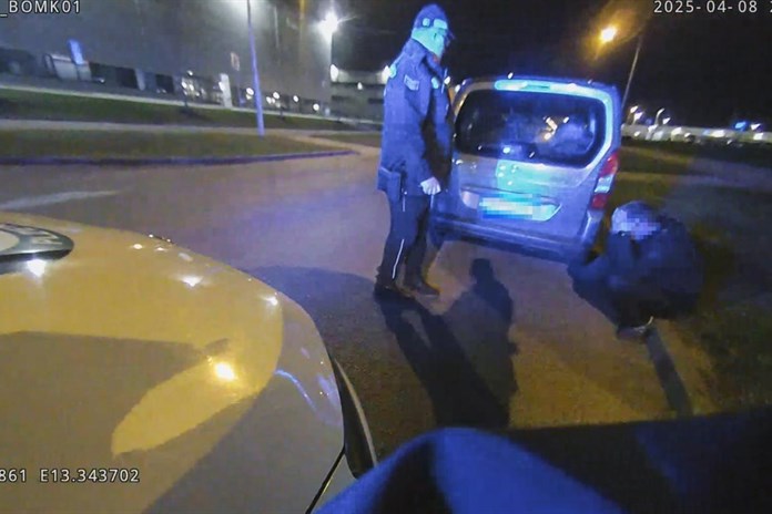 Řidič pod vlivem drog a bez řidičáku daleko nedojel