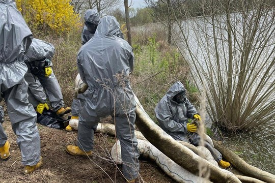 V Hustopečích postavili larssenové stěny. Ochrání jezero před nebezpečnými látkami