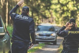 Policie v Plzeňském kraji zintenzivnila pobytové kontroly: Zajistila několik cizinců bez oprávnění k pobytu