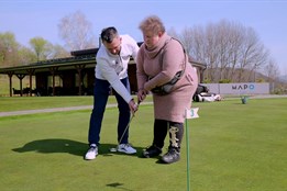 Nevidomí si v Rapotíně zahráli golf