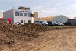 Staré Město buduje na Rybníčku novou pumptrackovou dráhu