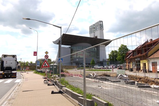 V blízkosti náměstí Velké Moravy město buduje nové parkoviště